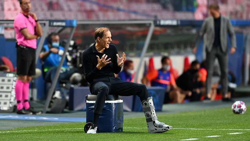 Kuncdən top qadırıb, ayağını qırdı